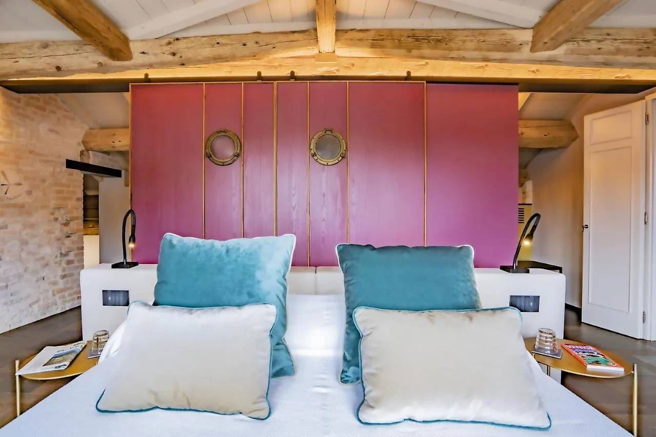 Corte Rubbi 11 Secret Terrace Apartment البندقية 0*,