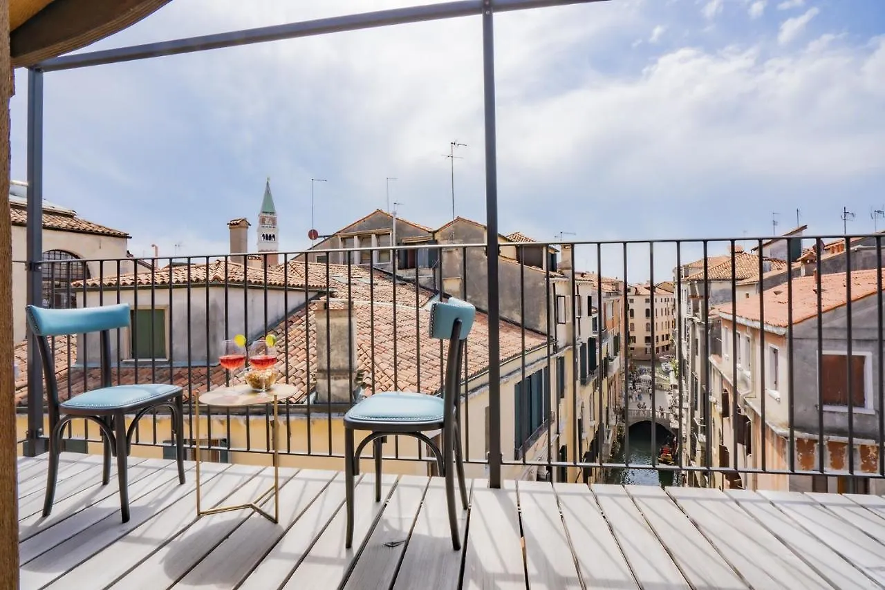 Corte Rubbi 11 Secret Terrace Apartment البندقية